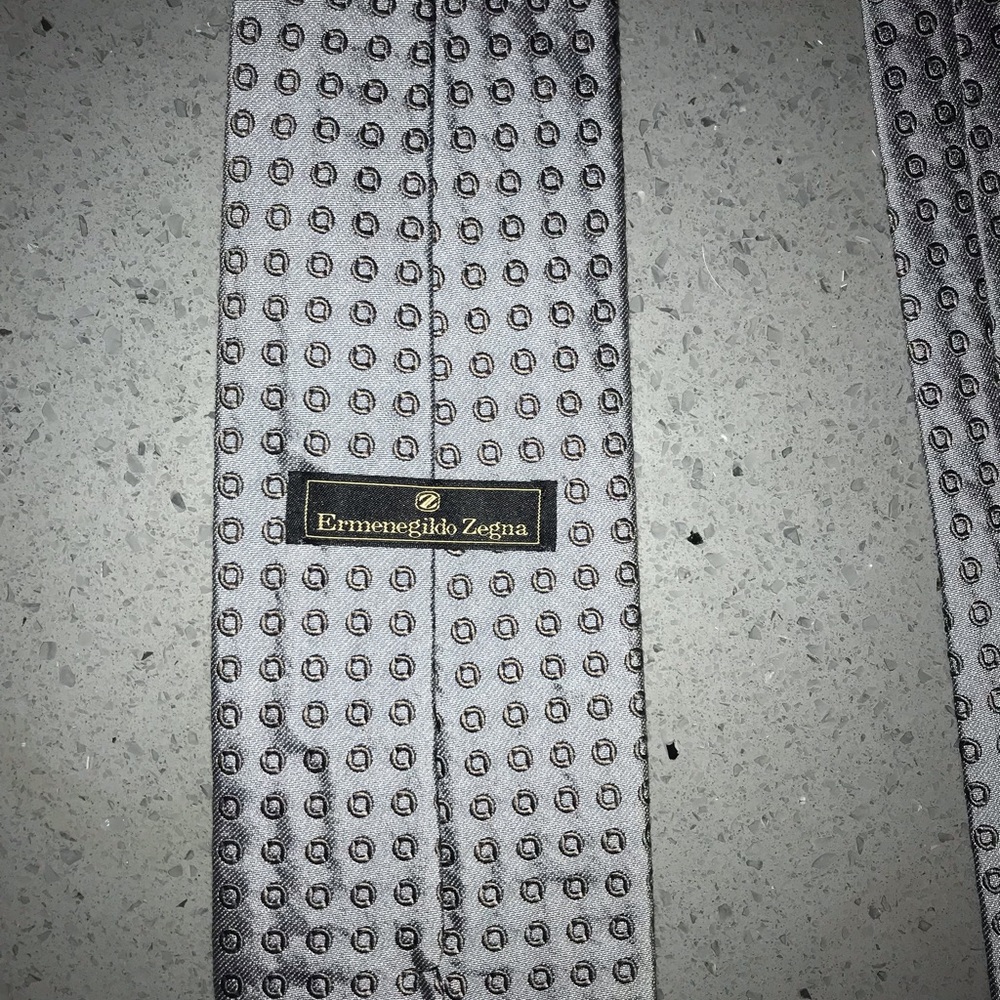 Silk tie